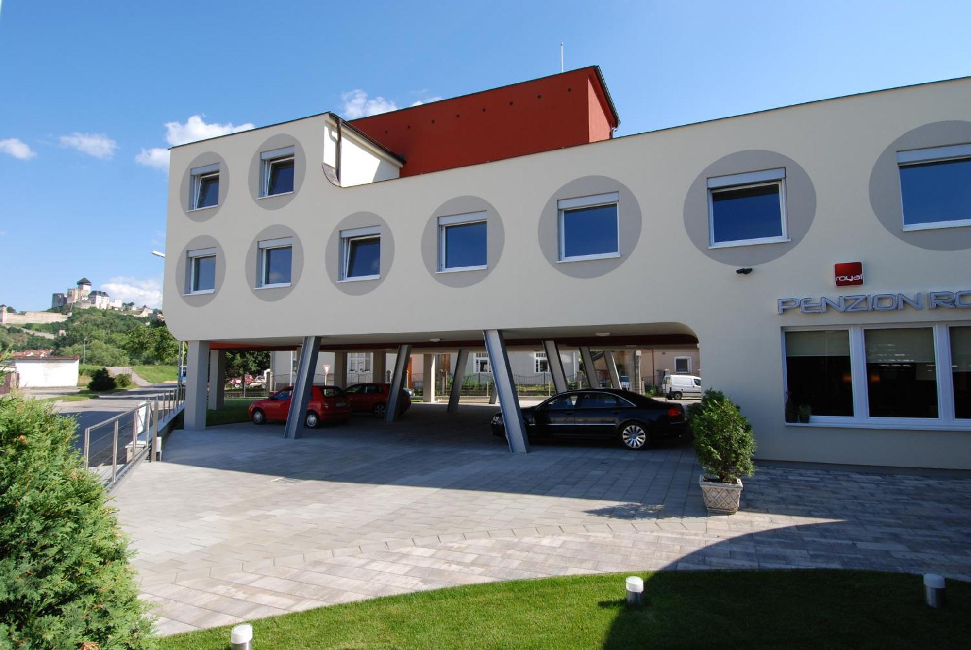 Penzion Royal Trencin Bagian luar foto